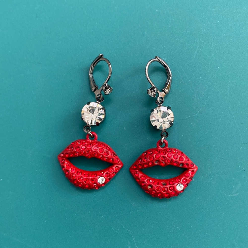 Vintage Betsey Johnson “Kiss Me” Earrings